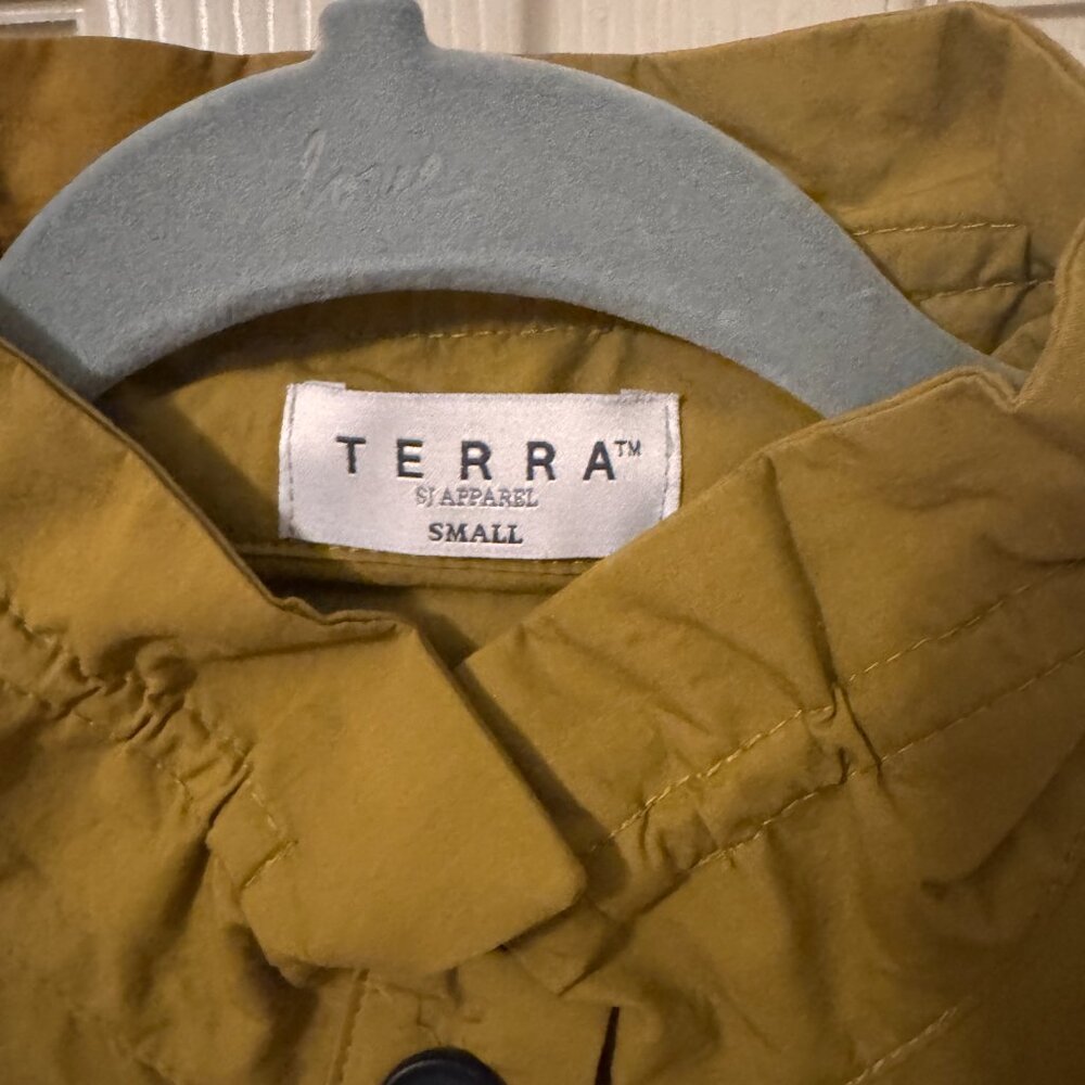 Beautiful Olive Jacket With Statement Accents - image 3